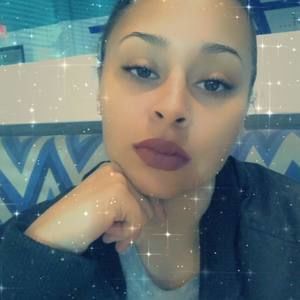 Meet your Posher, Kiana